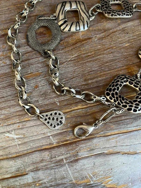 🩶 Vintage Chico's Silver Animal Print Belt One Size Heavy Chain - Picture 2 of 6